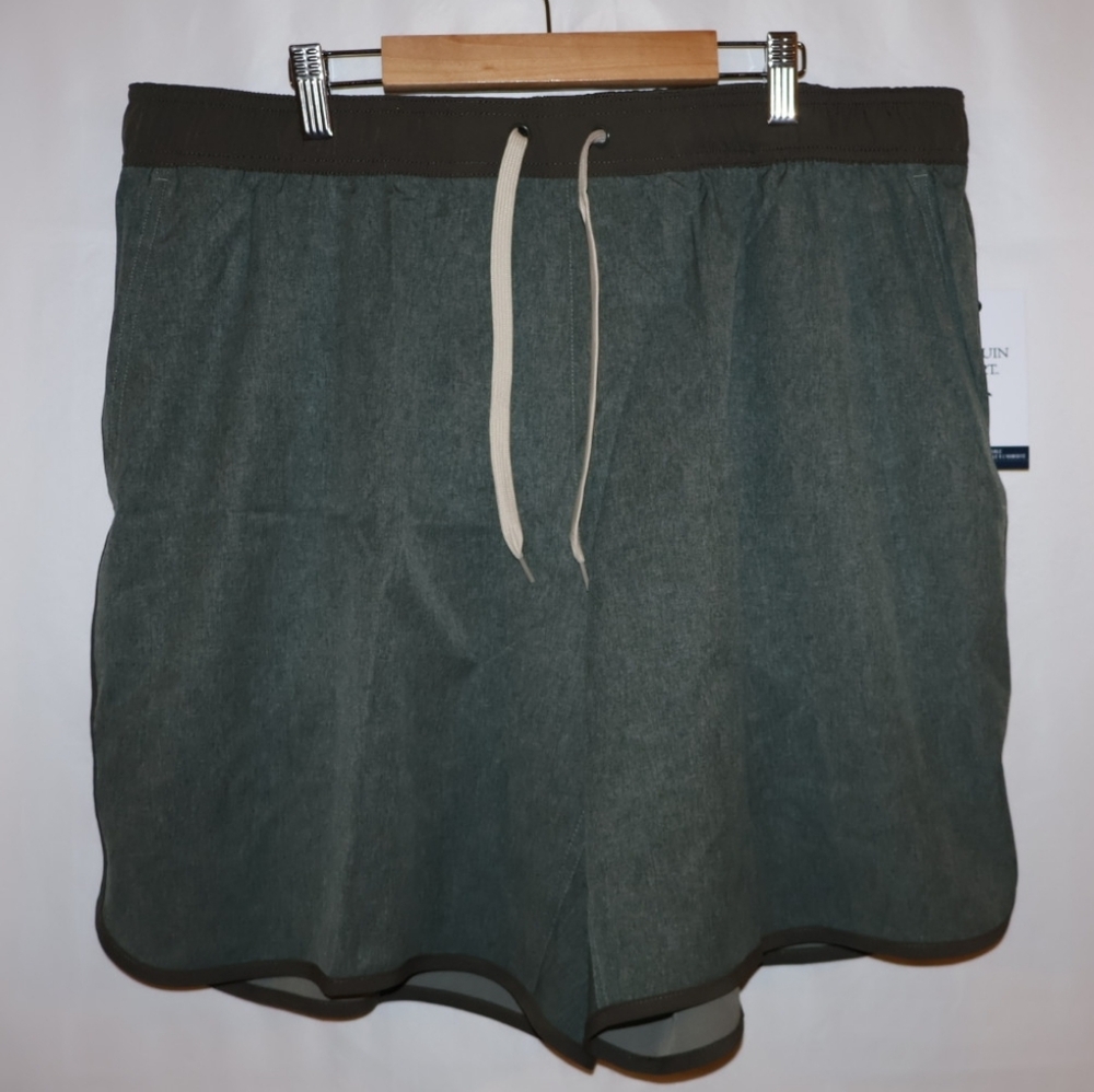 Penguin Sport Chimera Heather Dark Green & Brown Athletic Shorts. XL. NWT.